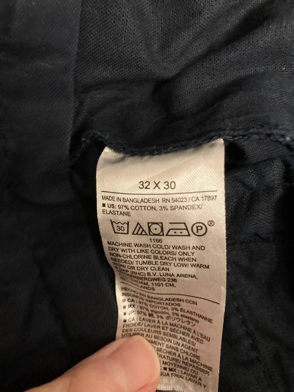 Banana Republic Navy Blue Men's Lived-In Slim Chinos - Size 32 X 30